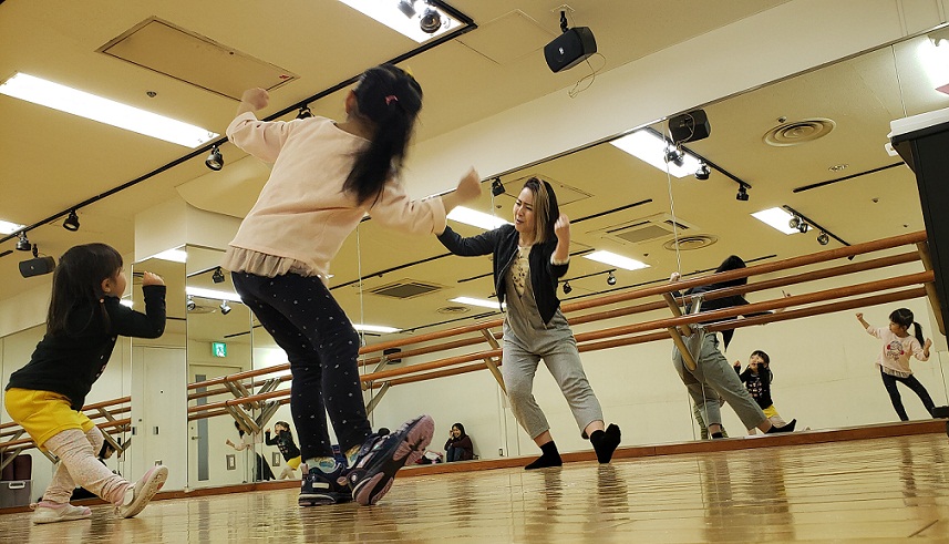 Dance in English�@�v���N���X�@�A�C�T�@�c���i�N���`�N���j