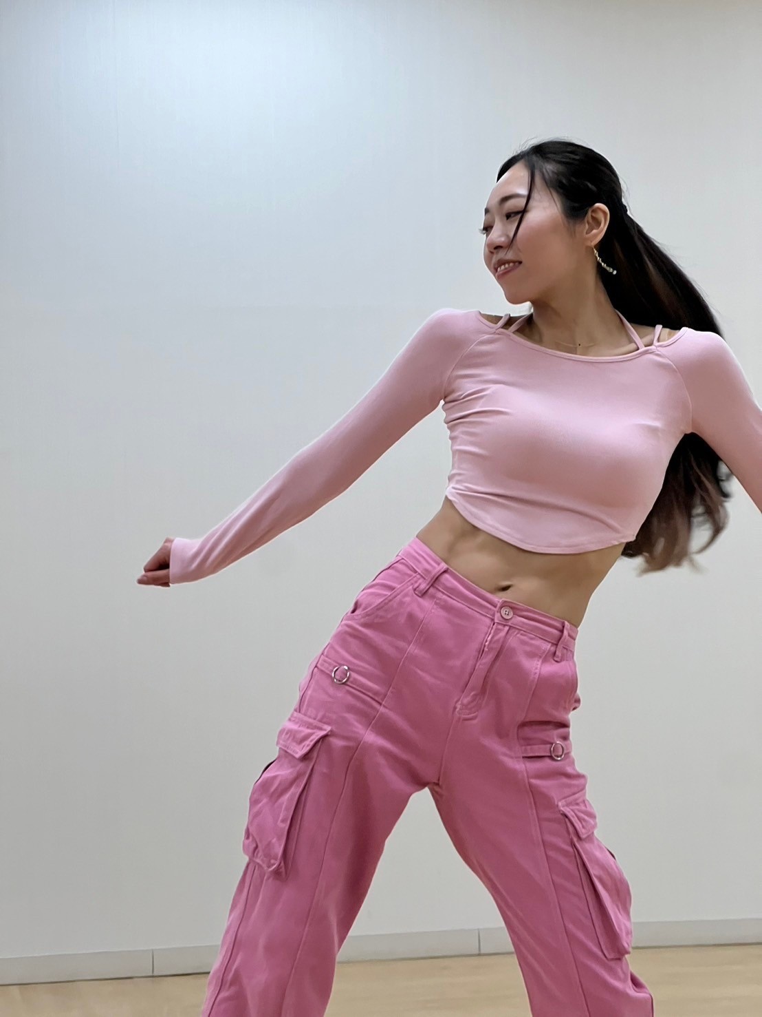 K-POP�_���X �p�t�H�[�}���X�N���X�A�C��14:15