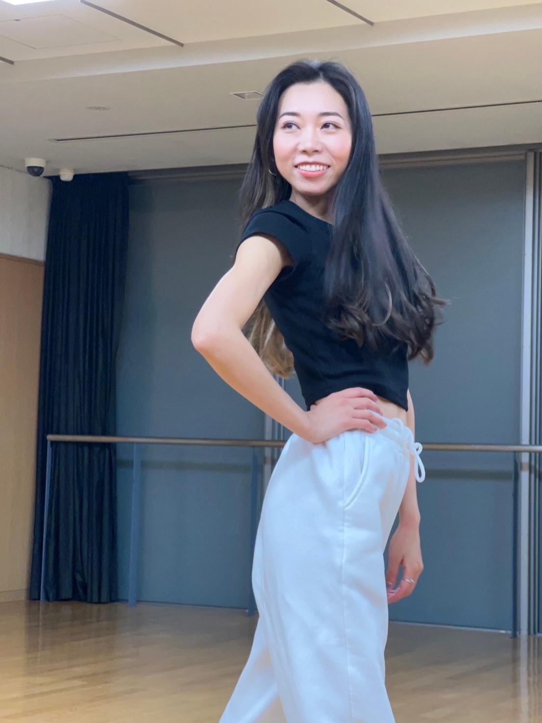 K-POP�_���X �p�t�H�[�}���X�N���X�A�C��14:15