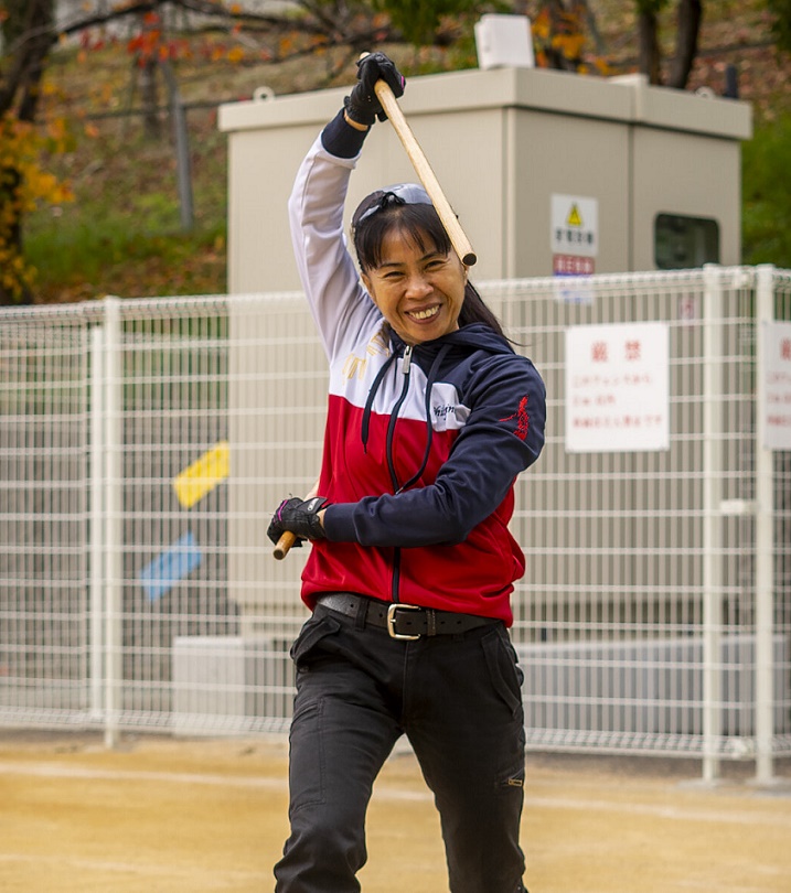 �J������