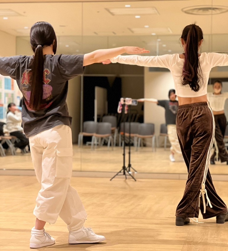 �͂��߂Ă�K-POP�_���X�i���E�����j